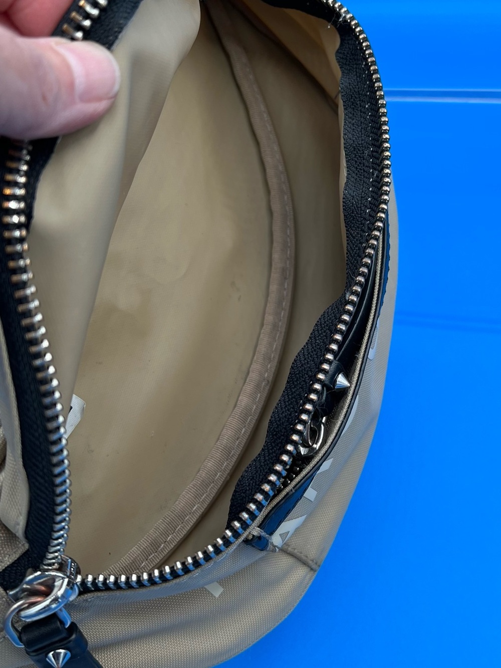 Marc Jacobs Carry-all Fanny Pack/ Belt Bag, Light Khaki - Picture 7 of 12